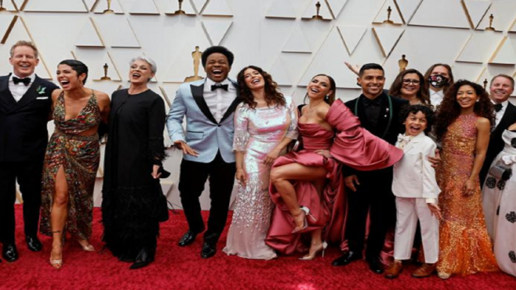 Epic moments at the “Oscars 2022” through photos