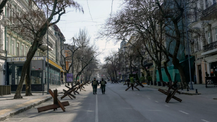 Odessa turns into a ‘castle’! In anticipation of a Russian attack