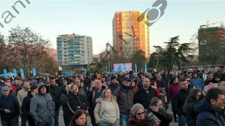 Elbasan starts the protest, reduction of prices is demanded