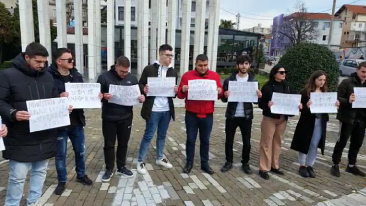 Oil protests / After Tirana, demonstrations in several cities