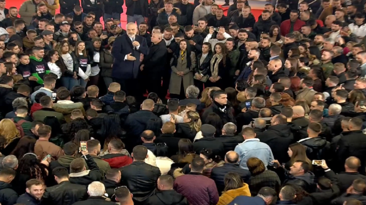 SP closes the campaign in Shkodra / Rama: Every city has developed, Shkodra has remained in place! This is where the garbage suffocates