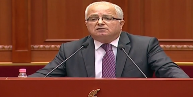 Spaho takes the examples of neighboring countries: All government measures are a lie