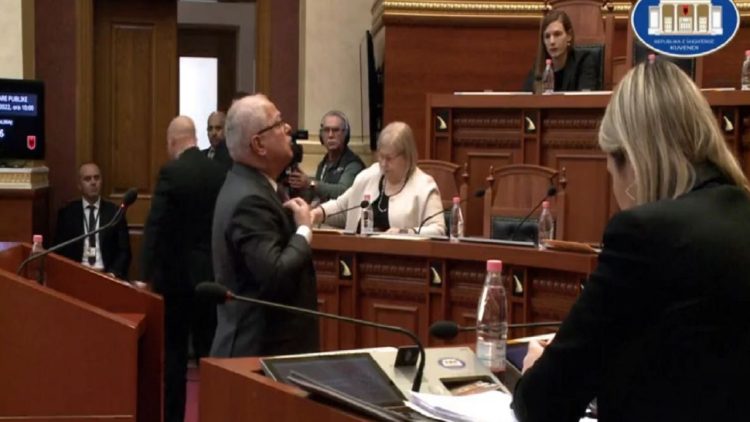 Assembly session starts with debate / Spaho demands change of agenda, Balla: You all have a little Sali inside
