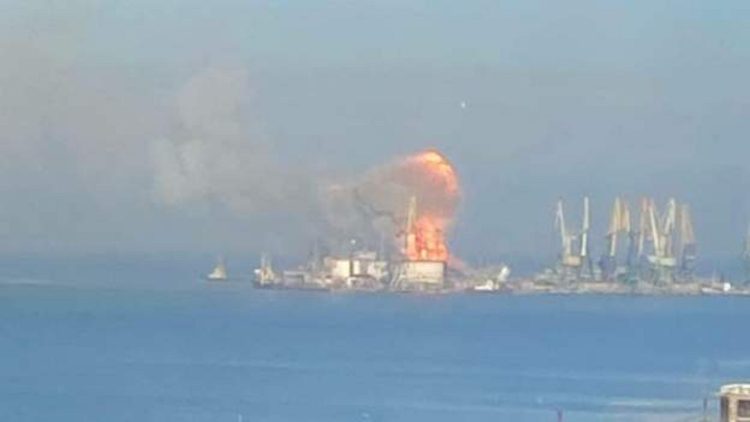 Ukraine: We destroyed the Russian giant ship in the southern port of Berdyansk