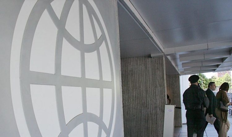 WB: Ukraine’s economy is about to halve