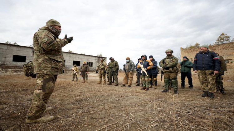 Johnson: Ukrainian soldiers are being trained in the UK on the use of armored vehicles