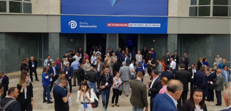The Assembly of the Re-establishment convenes today / Berisha restores the old figures, in the race for the National Council also the names of the spectacle