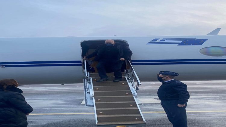 Greek Foreign Minister arrives in Ukraine, launches humanitarian aid mission in Odessa