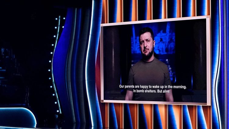 Zelensky’s powerful speech at the Grammys: Fill the silence of death with your music!
