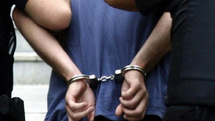 Opposed the police officers, the 36-year-old is arrested