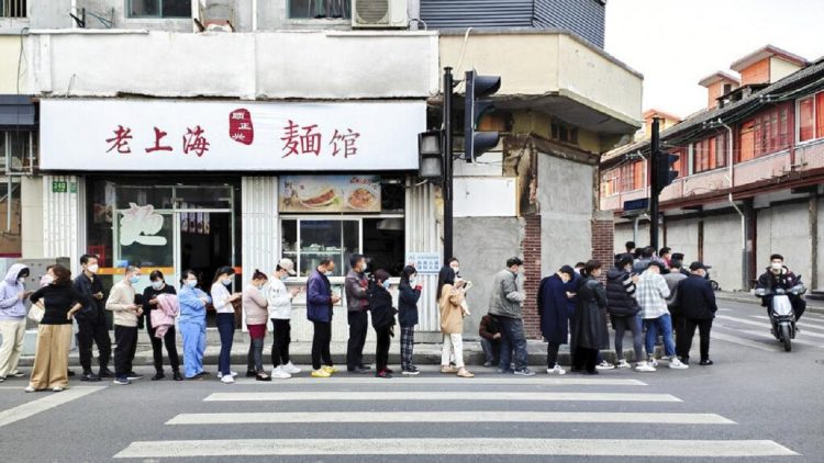 China “calls to mind”, Shanghai finally starts coming out of isolation!