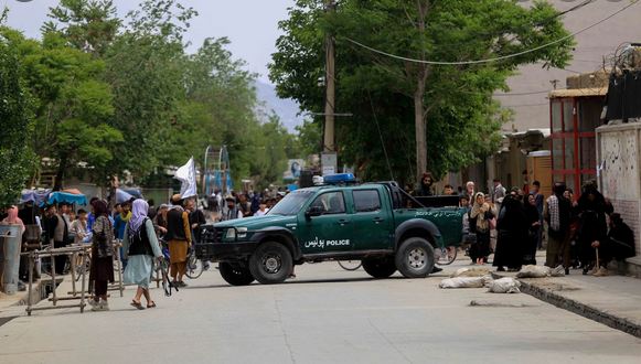 At least six killed in Kabul school blasts (photos)