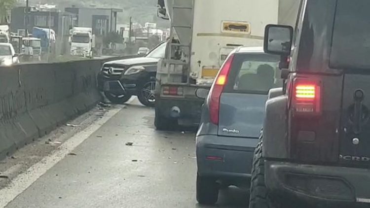 Two accidents on the Tirana-Durrës highway, heavy traffic is created