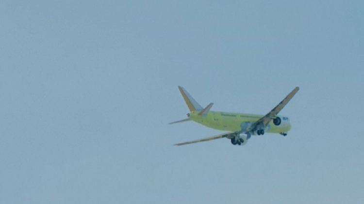 The Russian plane is not allowed to land, it remains in the air: 15 thousand km to receive the expelled diplomats