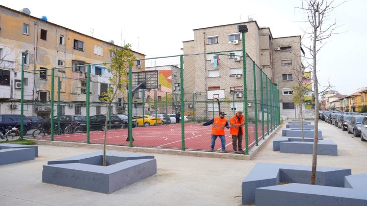 The capital, with a new basketball court (Photo)