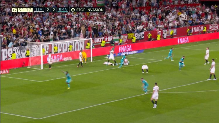 Benzema, the miracle for Easter. Real Madrid, wins 3-2 against Sevilla and is approaching the champion title
