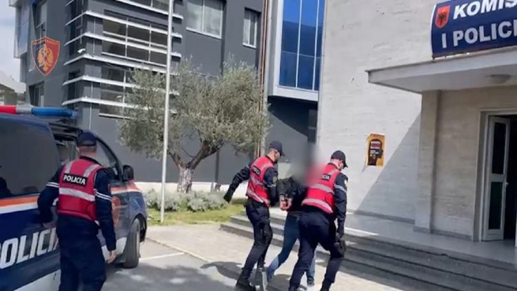 A 30-year-old man was arrested in Fier when he fired at a vehicle