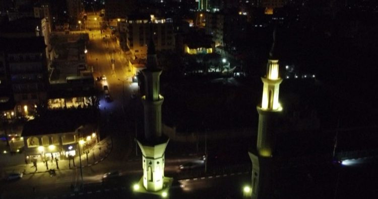 Believers in Gaza start holy month of Ramadan (photos)
