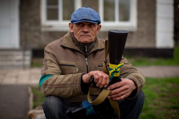 Why the elderly in Ukraine are reluctant to leave their homes