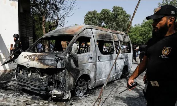 Kamikaze militant leaves four dead in bombing of Chinese investment institute in Pakistan (photos)