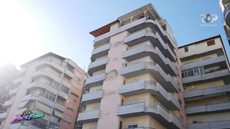 The woman in Tirana is thrown from the sixth floor of the palace