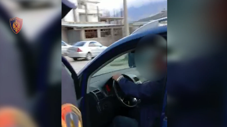A 60-year-old man is arrested in Gjirokastra with six illegal immigrants in the car