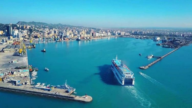 Improving weather, resumes Adriatic ferry cruises and fishing boats