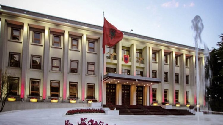 Today the envelopes are opened, the deputies of the majority give three proposals for the new President