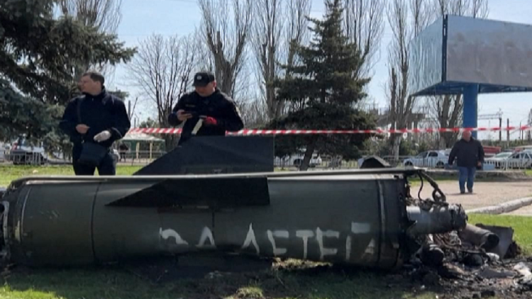 “For children”, the article on the rocket that hit the train station, the Russians: It is Ukrainian