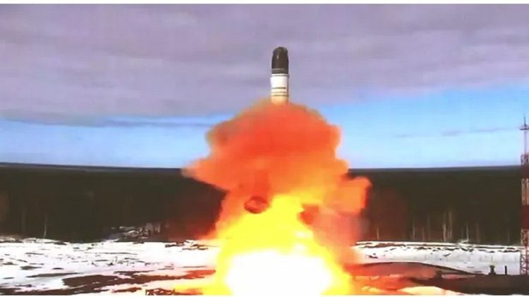 Ukrainians do not surrender Mariupol.  Russia tests ‘super’ missile: Enemies to think twice