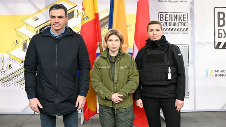 “We will not leave Ukraine alone”, the prime ministers of Spain and Denmark go to Borodianka