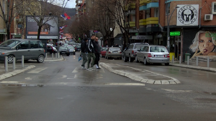 Elections in Serbia / Kosovo do not allow, Serbs travel to Serbia