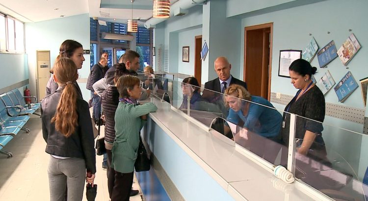 Albania 2.0 / Service offices are closed, almost all documents will be received online