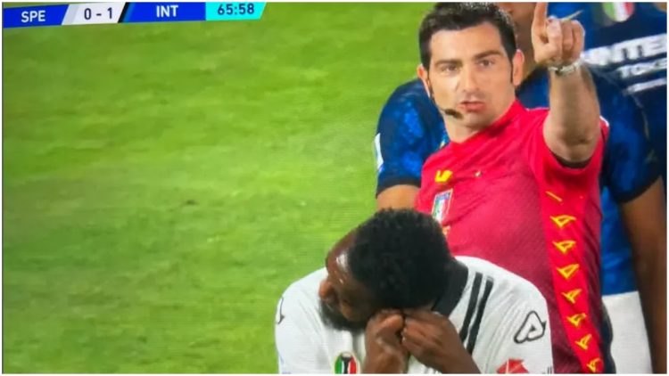 Rare in Italy! Replaces Rey Manaj, ends up on the bench after 10 minutes!