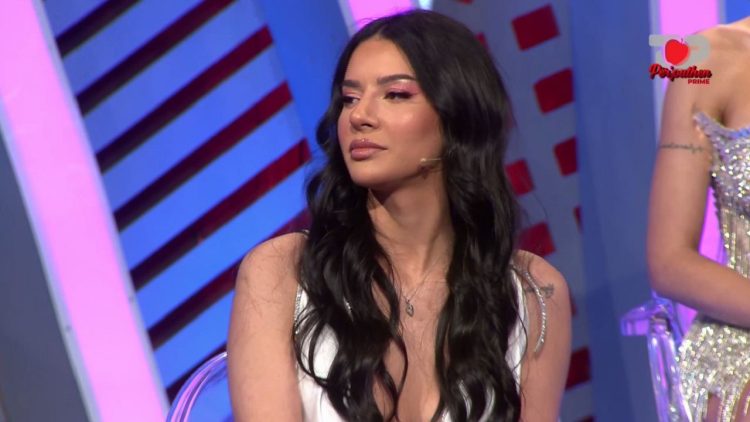 She is talking like a 12-year-old “, Efi and Filloreta in a strong debate in Për’puthen Prime