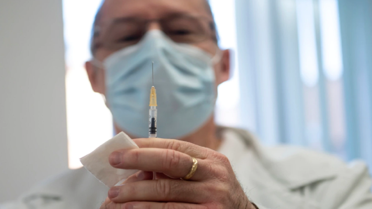 Sweden approves fourth dose for over 65s