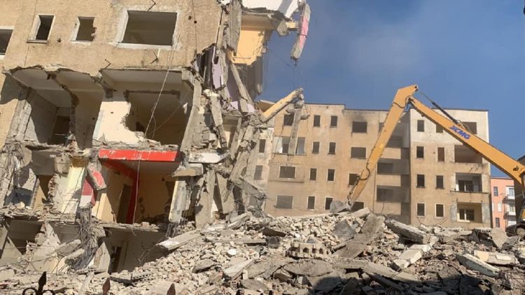 Residents in Durrës dissatisfied with the reconstruction process after the earthquake: It has been a month since the works were stopped and we do not know what is happening