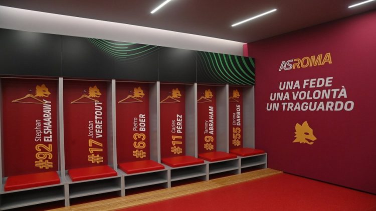 Video / Club of Rome in “Air Albania”, view inside the dressing room
