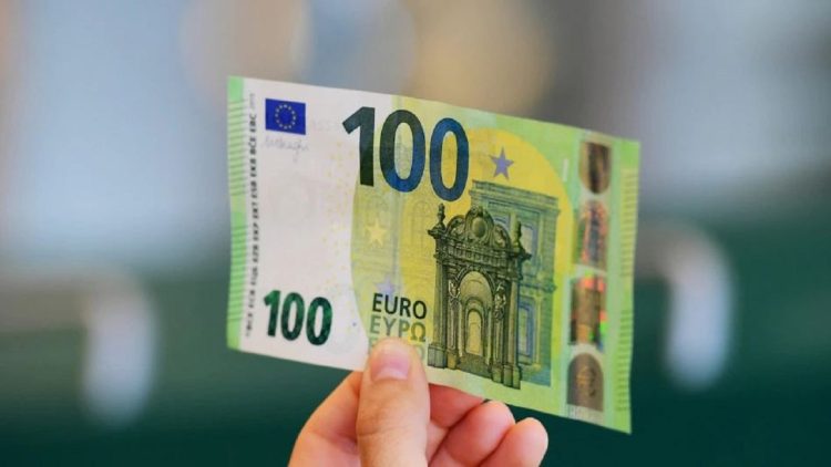 Croatia passes law to introduce euro
