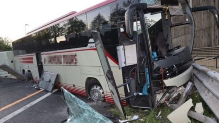 Involved in a bus accident with passengers from Kosovo to Austria!  19 injured, three of them in serious condition