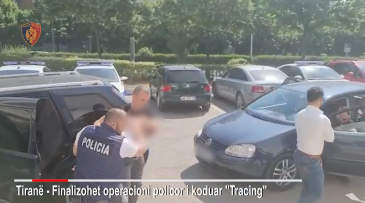 Names / With combat ammunition in the car, the moment of arrest of two young men in Tirana