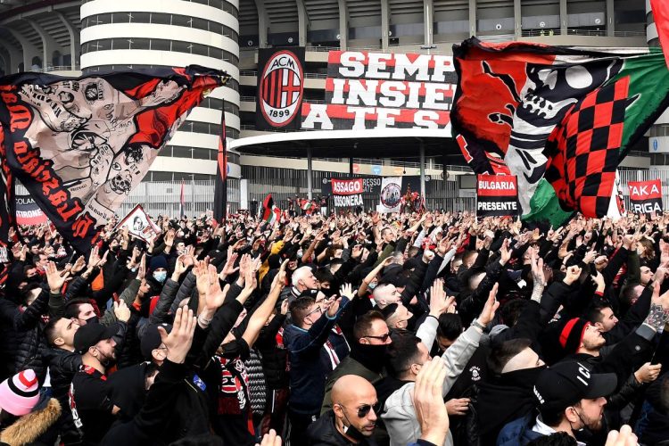 Madness with the tickets / Milan near the champion title, the fans “occupy” the “San Siro” temple