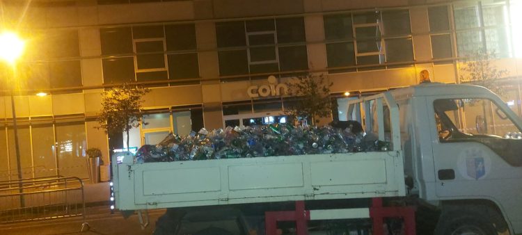 The Dutch “kings” of beers left behind a truck with empty bottles