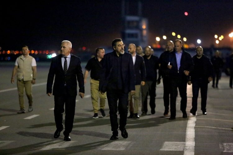 13 women and children repatriated from Syria, Çuçi receives them at the airport: Gratitude to the US, operations with partners will continue