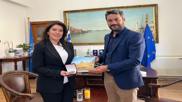 Facilities for Albanian emigrants, services are added at the consulate of the Greek islands