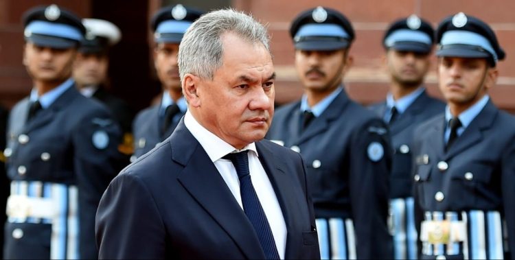 US and Russian defense chiefs talk about Ukraine