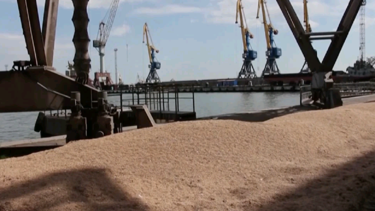 Russian forces continue to blockade Ukrainian ports