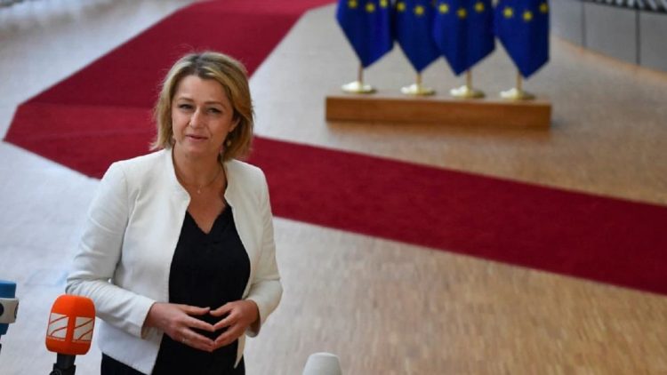 France expects consensus on banning Russian oil imports