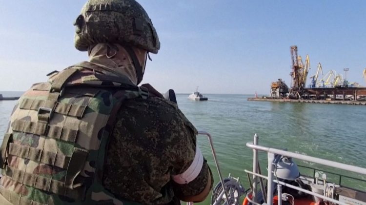 The first carrier leaves the port of Mariupol since taking over the city from Russia (photos)