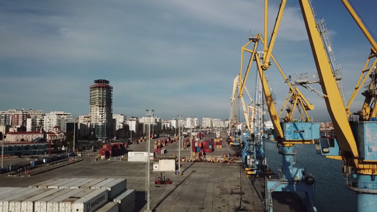 Prices reduced imports / In March, less imported materials, construction materials and oil